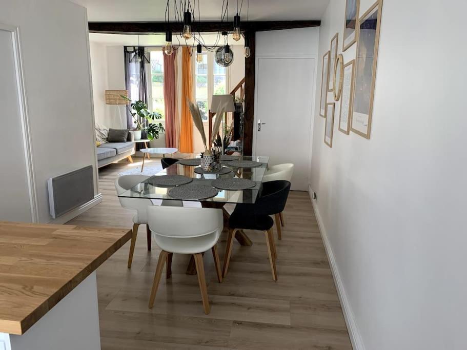 Superbe Duplex Centre-Ville Avec Parking Gratuit オセール エクステリア 写真